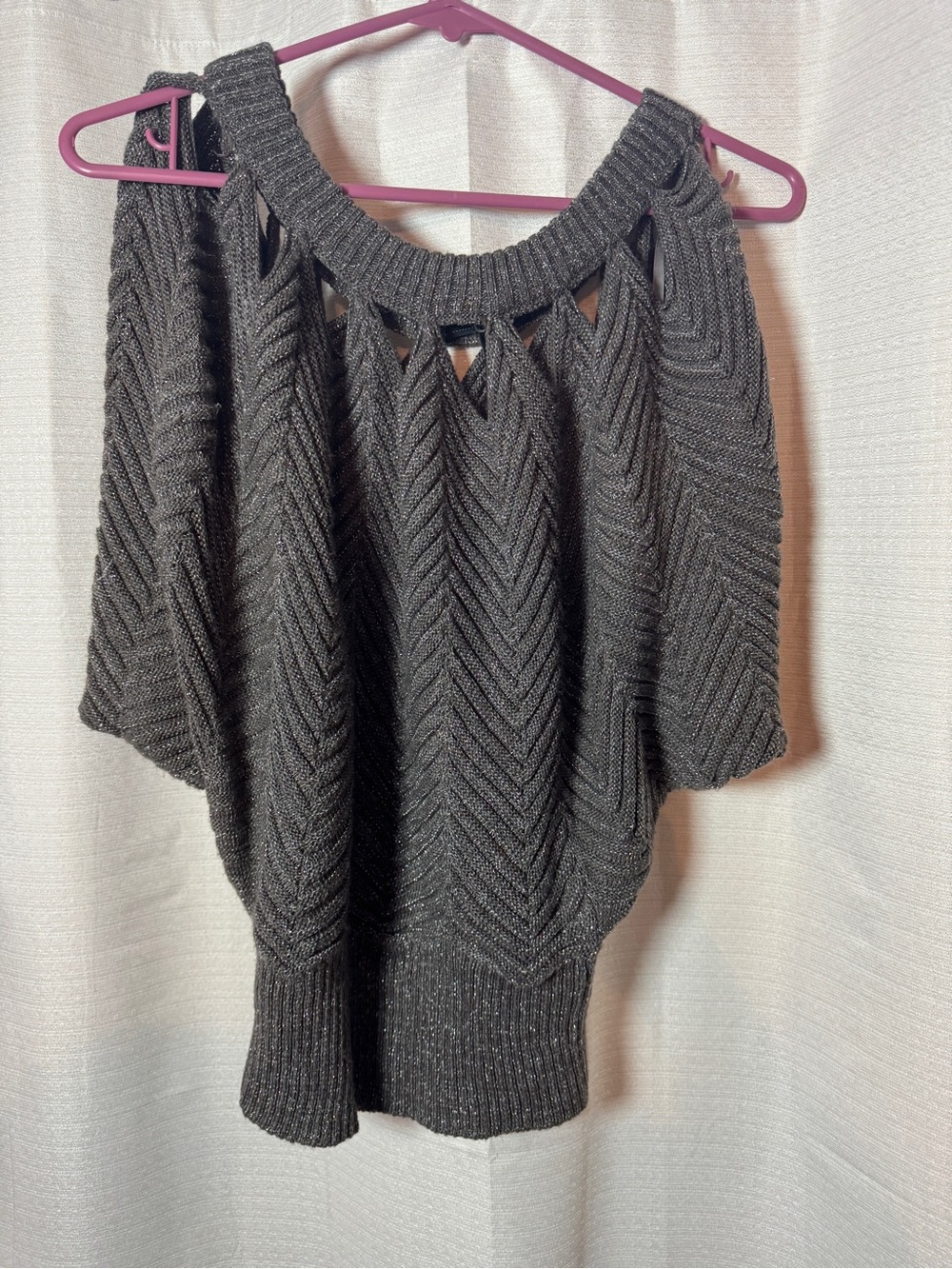 Jessica Simpson Charcoal Gray Off-the-Shoulder Chevron Knit Sweater